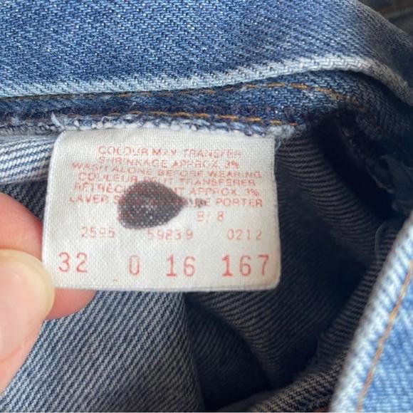 Vintage Levi’s Women’s Tapered Denim Blue Jeans - Picture 8 of 11
